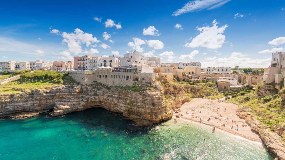 Dove Mangiare a Polignano a Mare: Un Viaggio nel Gusto della Puglia