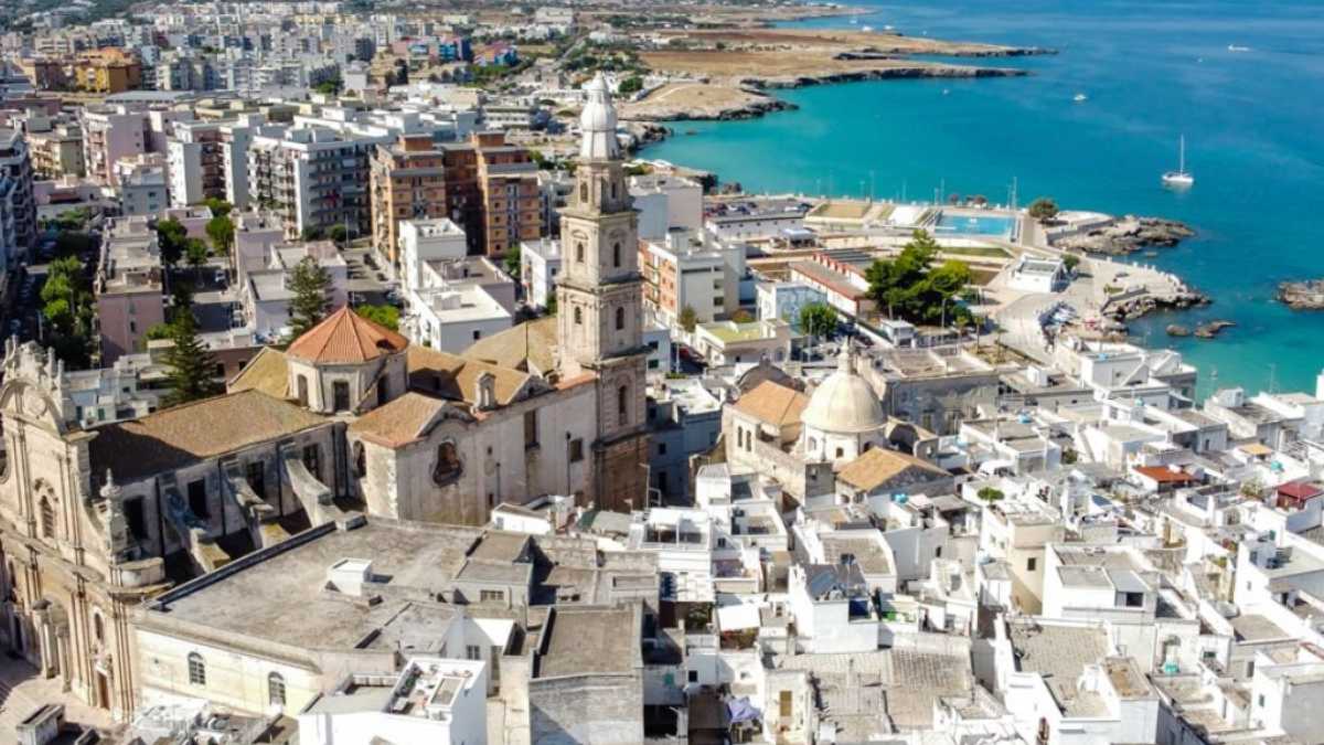Scopri Monopoli: Un Itinerario di 7 Giorni tra Mare e Tradizione