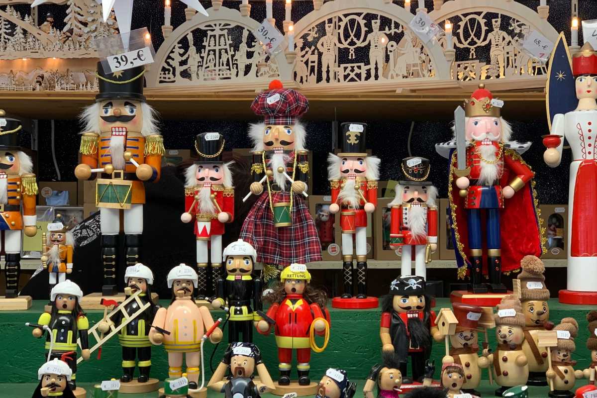 Mercatini di Natale a Gallipoli con luci e decorazioni festive